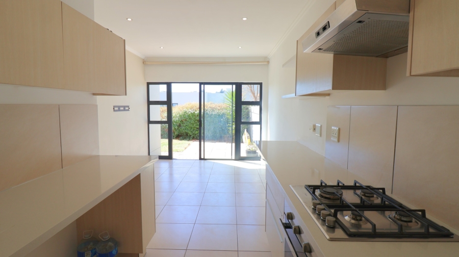 1 Bedroom Property for Sale in Lonehill Gauteng
