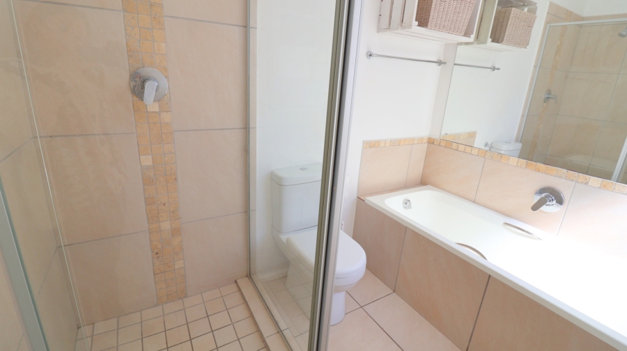 1 Bedroom Property for Sale in Lonehill Gauteng