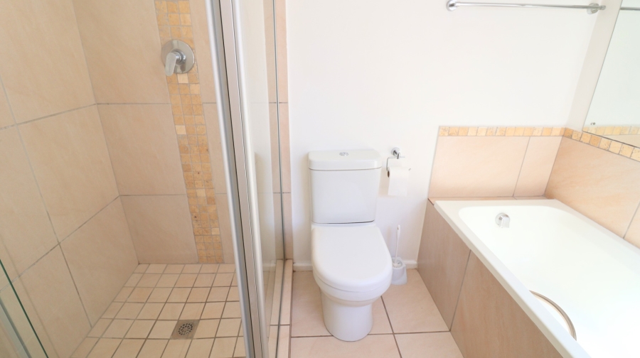 1 Bedroom Property for Sale in Lonehill Gauteng