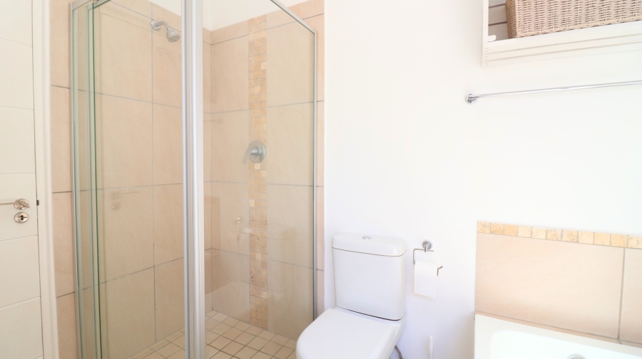 1 Bedroom Property for Sale in Lonehill Gauteng