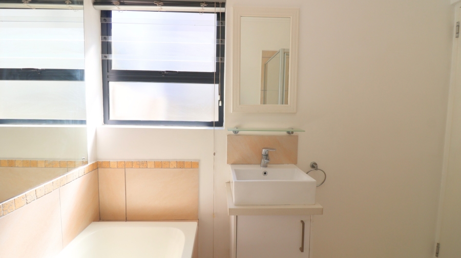 1 Bedroom Property for Sale in Lonehill Gauteng