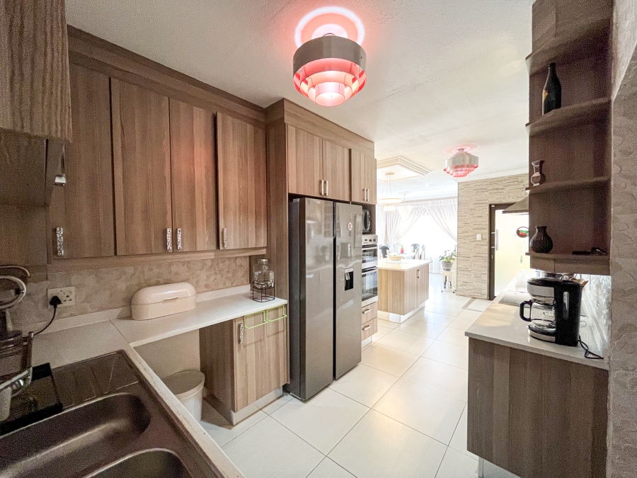 3 Bedroom Property for Sale in The Orchards Gauteng