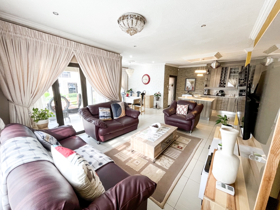 3 Bedroom Property for Sale in The Orchards Gauteng