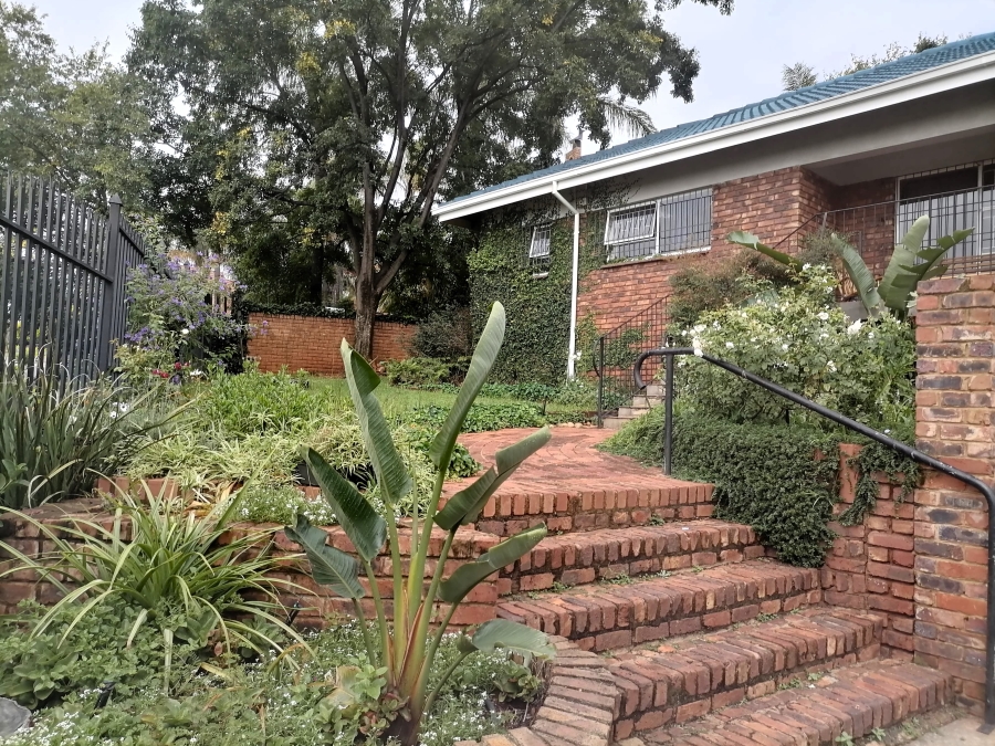 To Let 4 Bedroom Property for Rent in Zwartkop Gauteng