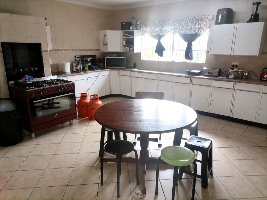 To Let 4 Bedroom Property for Rent in Zwartkop Gauteng