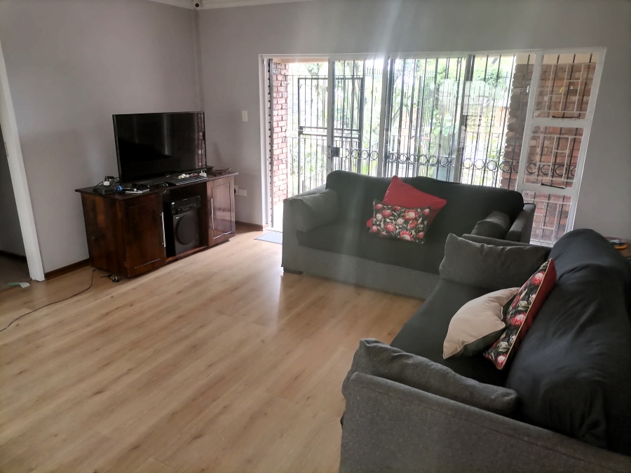 To Let 4 Bedroom Property for Rent in Zwartkop Gauteng