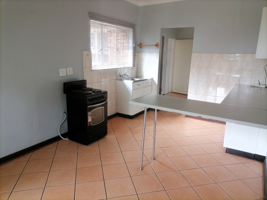 To Let 4 Bedroom Property for Rent in Zwartkop Gauteng