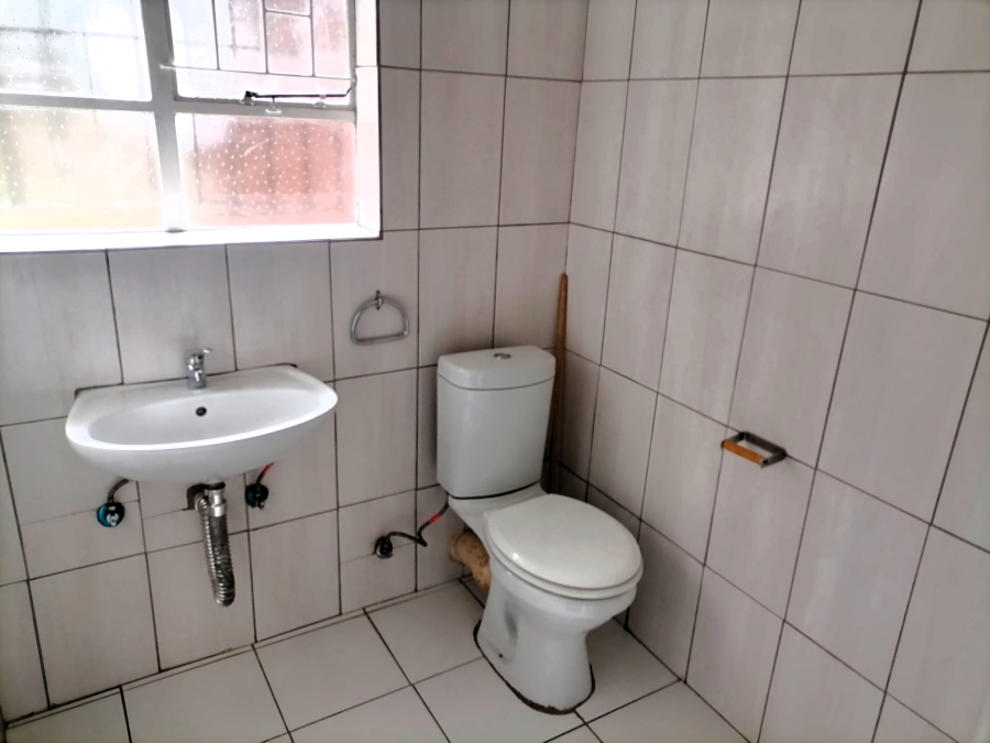 To Let 4 Bedroom Property for Rent in Zwartkop Gauteng