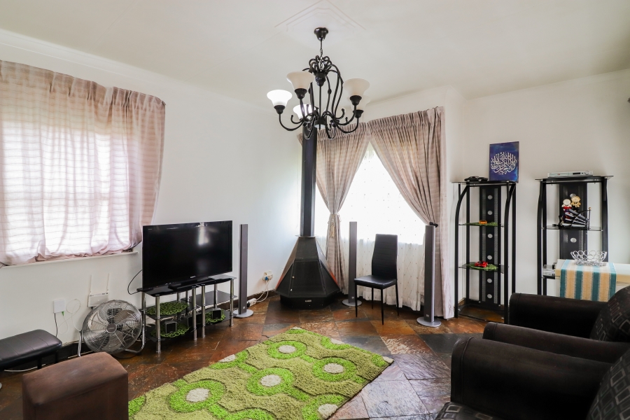 3 Bedroom Property for Sale in Lenasia South Gauteng