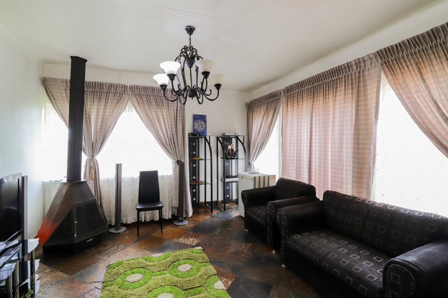 3 Bedroom Property for Sale in Lenasia South Gauteng