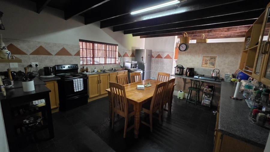 5 Bedroom Property for Sale in Sinoville Gauteng