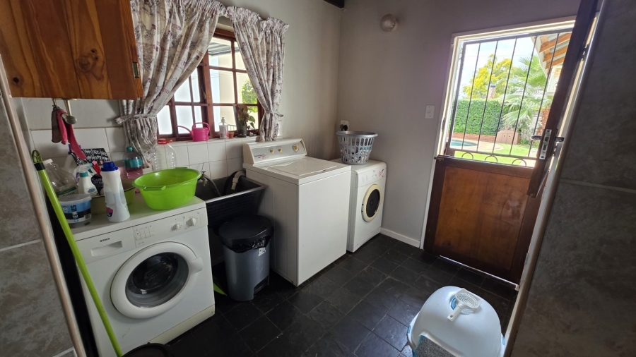 5 Bedroom Property for Sale in Sinoville Gauteng