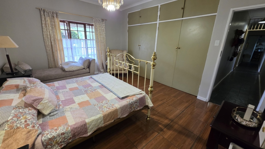 5 Bedroom Property for Sale in Sinoville Gauteng