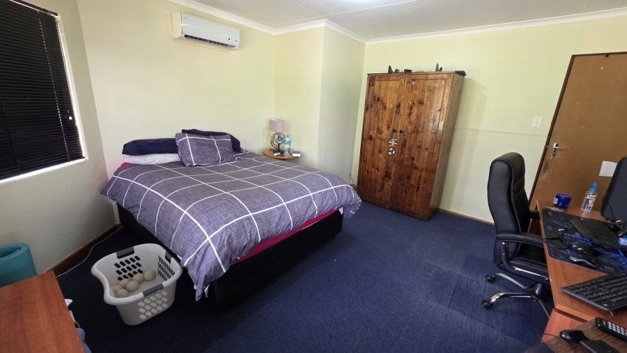 5 Bedroom Property for Sale in Sinoville Gauteng