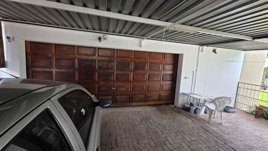 5 Bedroom Property for Sale in Sinoville Gauteng
