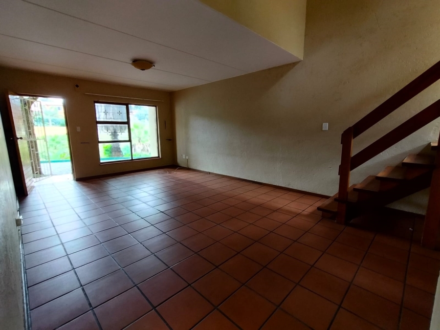 To Let 2 Bedroom Property for Rent in Kenmare Gauteng