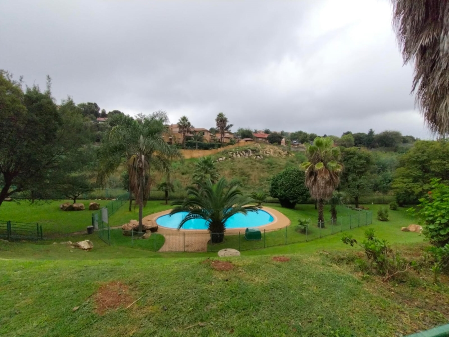 To Let 2 Bedroom Property for Rent in Kenmare Gauteng