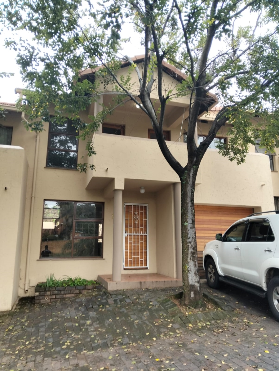 To Let 2 Bedroom Property for Rent in Kenmare Gauteng