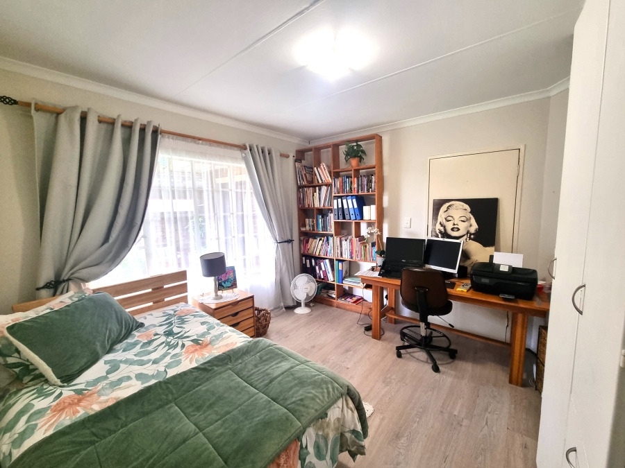 4 Bedroom Property for Sale in Eldoraigne Gauteng