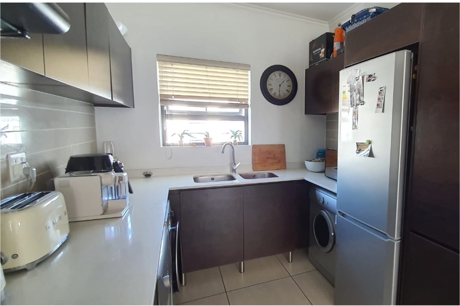 2 Bedroom Property for Sale in Greenstone Hill Gauteng