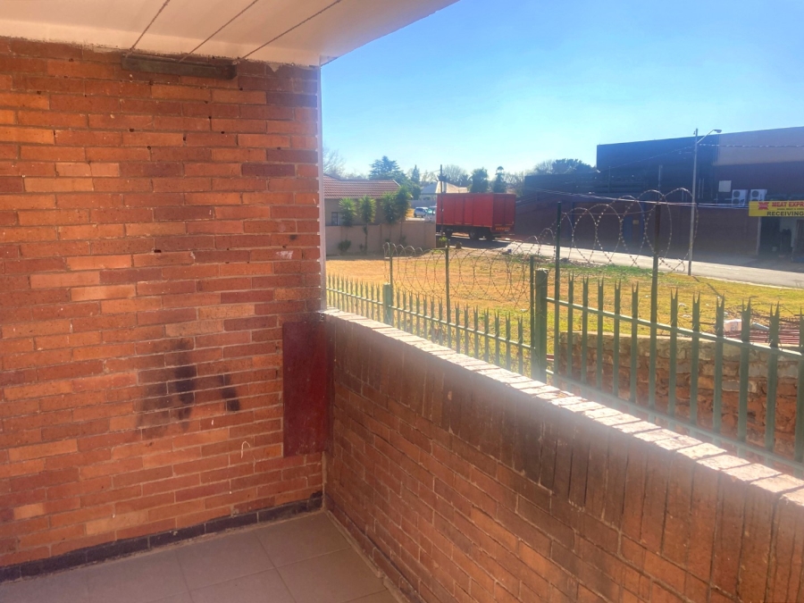 To Let 1 Bedroom Property for Rent in Primrose Gauteng
