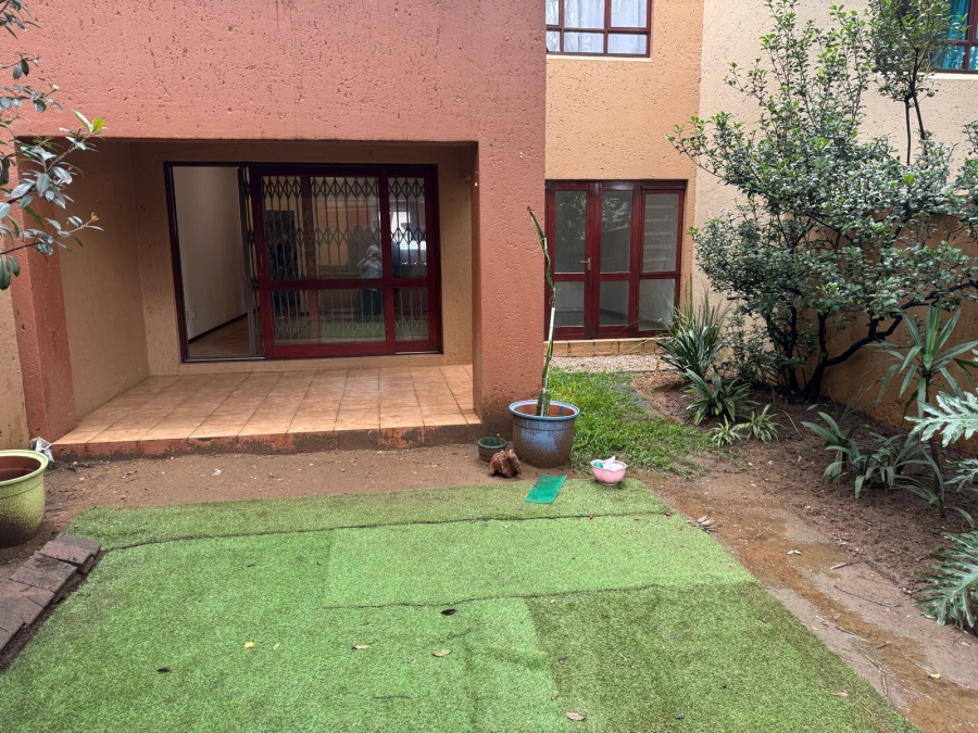 1 Bedroom Property for Sale in Douglasdale Gauteng