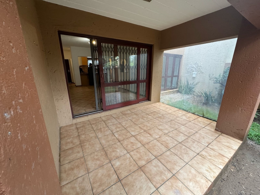 1 Bedroom Property for Sale in Douglasdale Gauteng