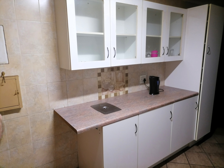 To Let 1 Bedroom Property for Rent in Doringkloof Gauteng