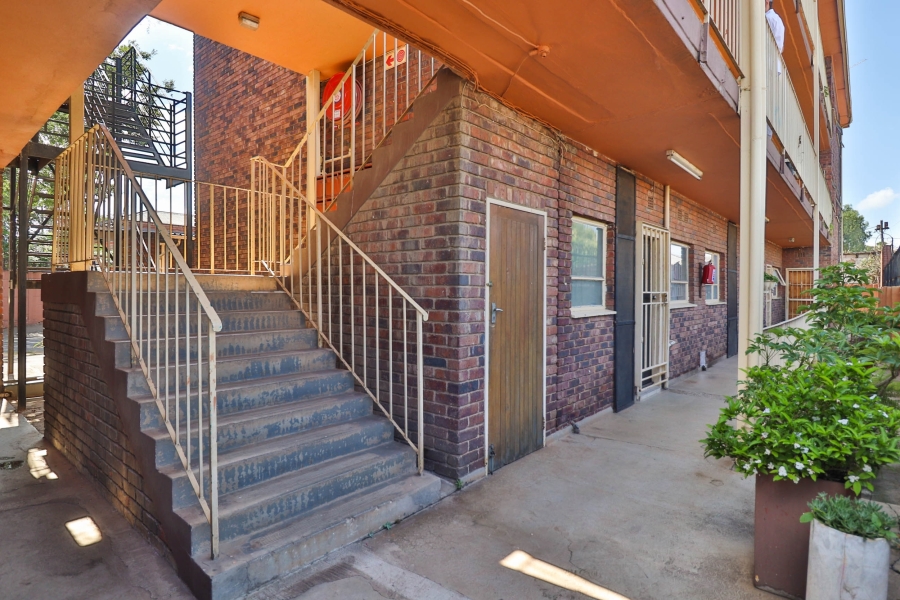 1 Bedroom Property for Sale in Haddon Gauteng