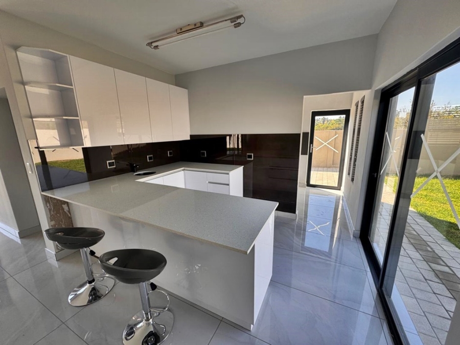 To Let 3 Bedroom Property for Rent in Eldoraigne Gauteng