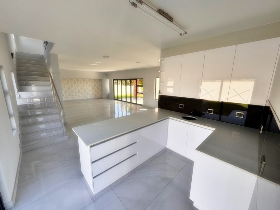 To Let 3 Bedroom Property for Rent in Eldoraigne Gauteng