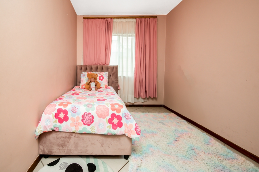 2 Bedroom Property for Sale in Noordwyk Gauteng