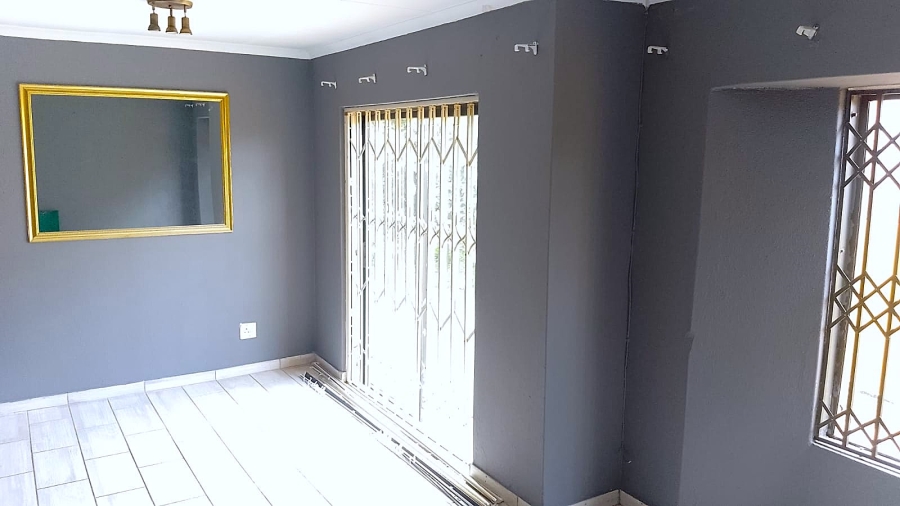 To Let 3 Bedroom Property for Rent in Olievenhoutbosch Gauteng