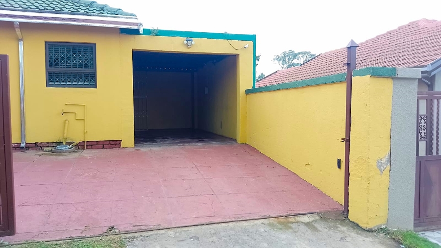 To Let 3 Bedroom Property for Rent in Olievenhoutbosch Gauteng