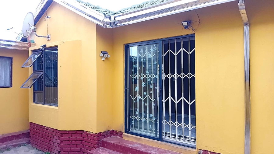 To Let 3 Bedroom Property for Rent in Olievenhoutbosch Gauteng