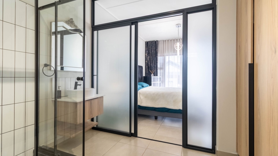 1 Bedroom Property for Sale in Aspen Hills Gauteng