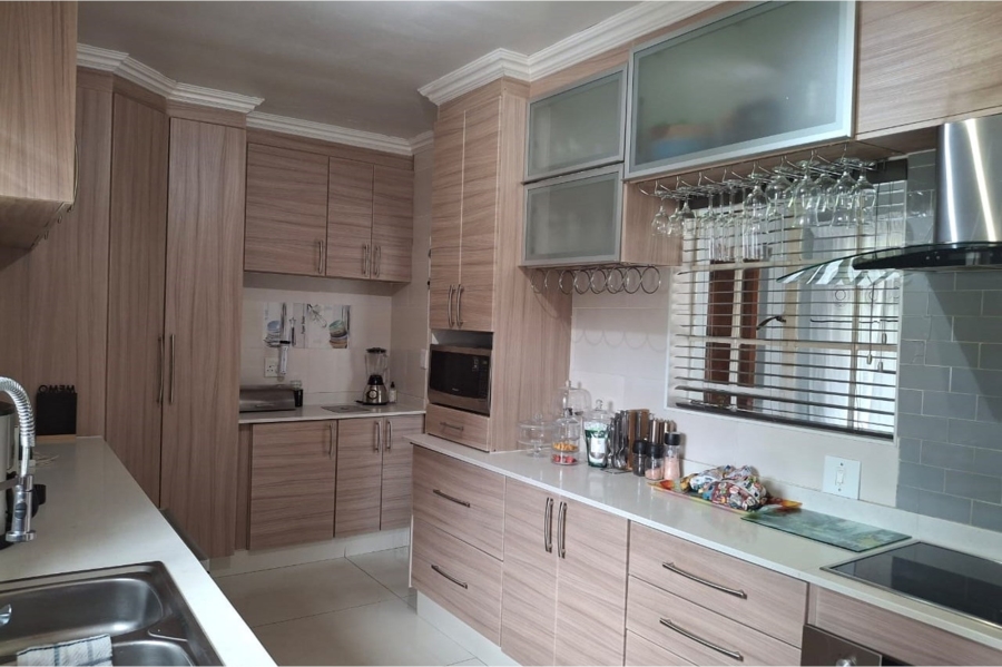 4 Bedroom Property for Sale in Ridgeway Gauteng