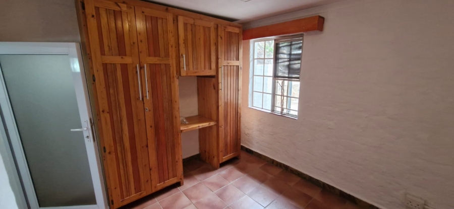 5 Bedroom Property for Sale in Kilner Park Gauteng