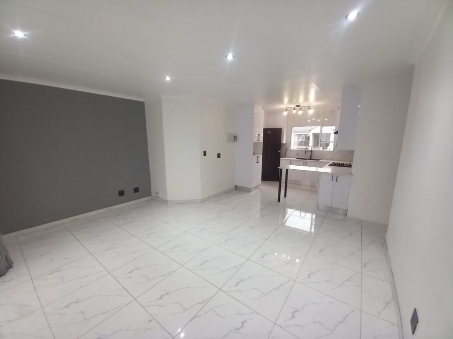 2 Bedroom Property for Sale in Bardene Gauteng