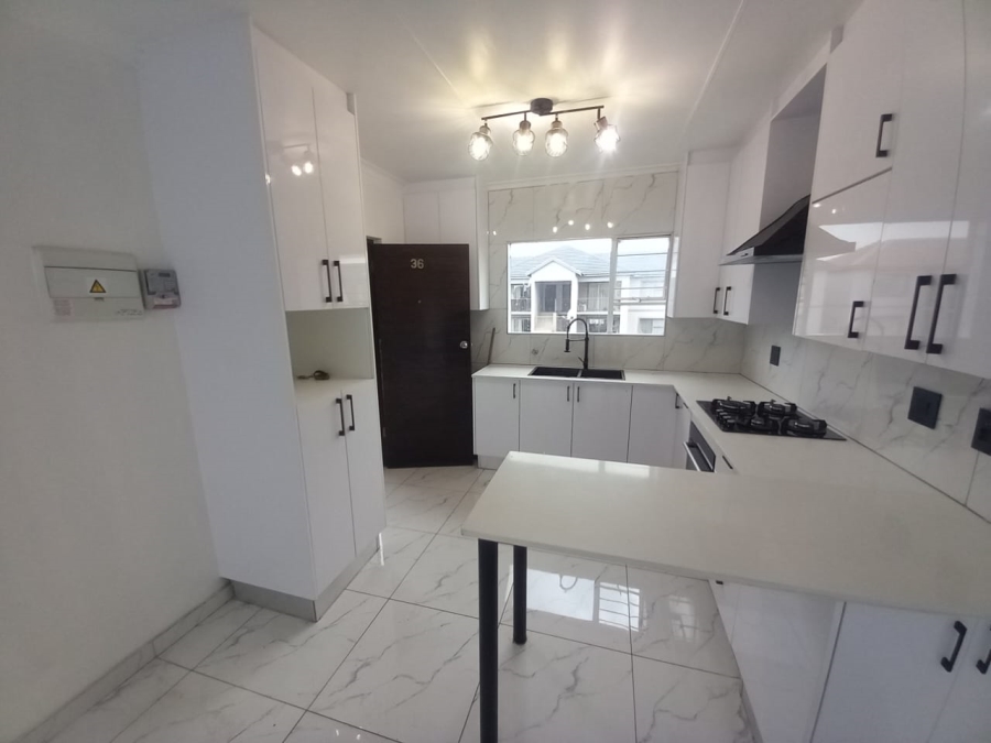 2 Bedroom Property for Sale in Bardene Gauteng