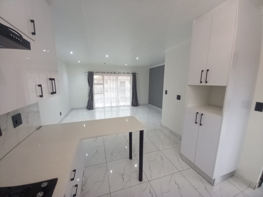 2 Bedroom Property for Sale in Bardene Gauteng