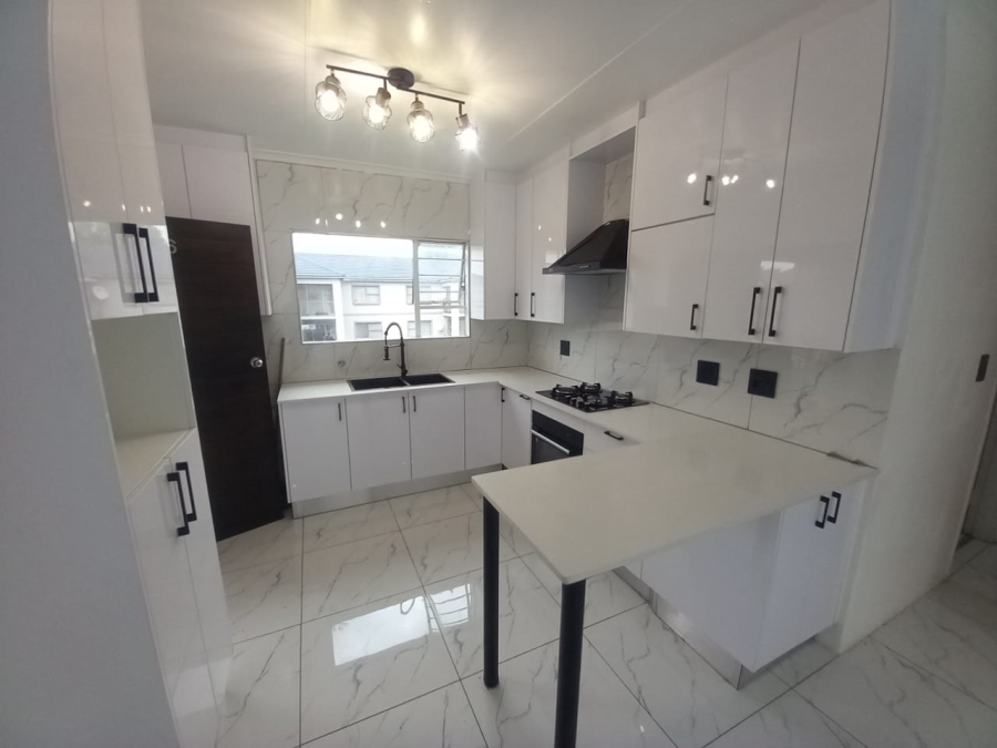 2 Bedroom Property for Sale in Bardene Gauteng