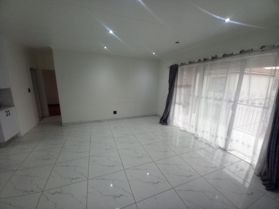 2 Bedroom Property for Sale in Bardene Gauteng