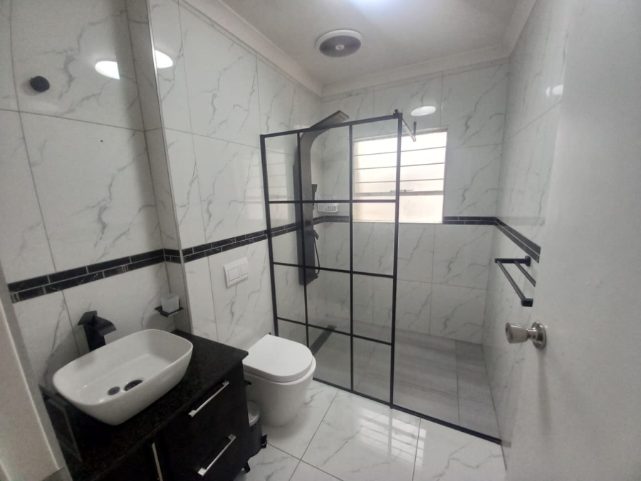 2 Bedroom Property for Sale in Bardene Gauteng
