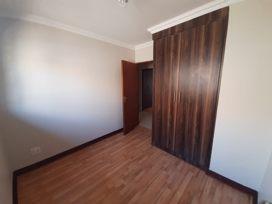 2 Bedroom Property for Sale in Waverley Gauteng