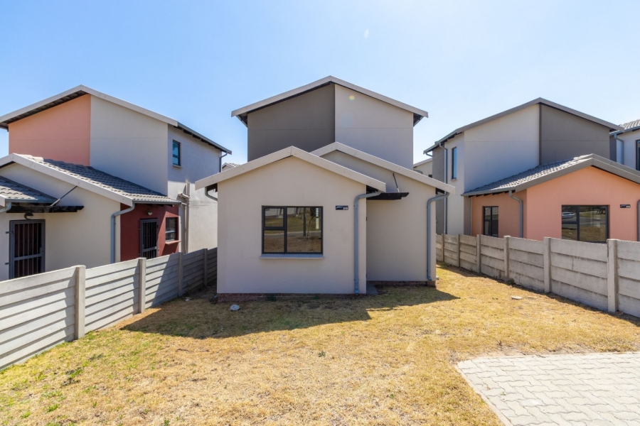 To Let 3 Bedroom Property for Rent in Noordwyk Gauteng