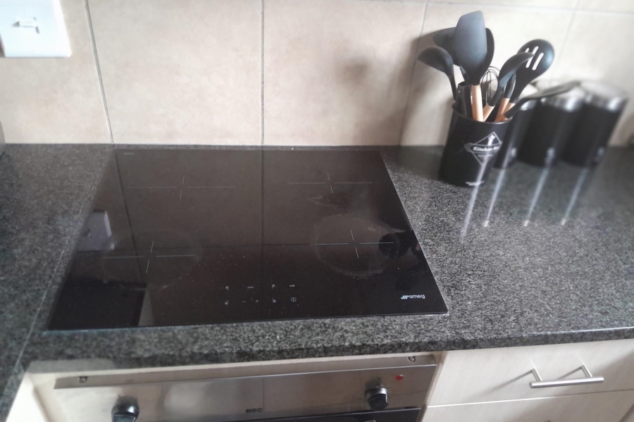 2 Bedroom Property for Sale in Carlswald Gauteng