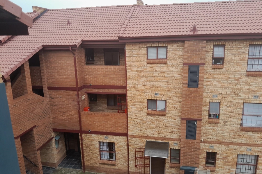 2 Bedroom Property for Sale in Carlswald Gauteng