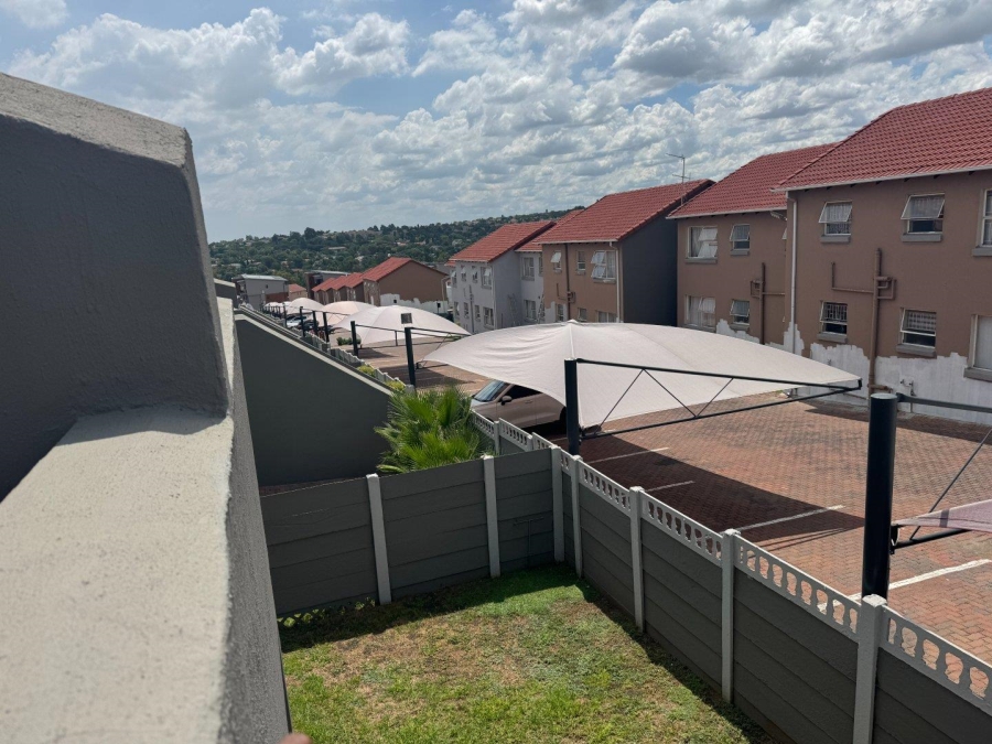 2 Bedroom Property for Sale in Vorna Valley Gauteng