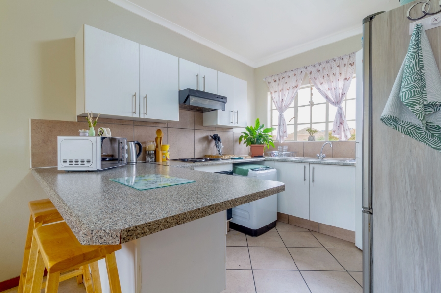 2 Bedroom Property for Sale in Sugar Bush Estate Gauteng